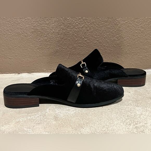 BELLA Vita Black Babs II Mules Metal Buckle Strap size 8 W - Picture 4 of 11